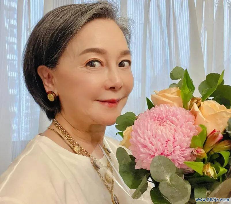 香港狗仔之母心绞痛进ICU！手合手太多港圈秘辛，直言不和明星作念一又友